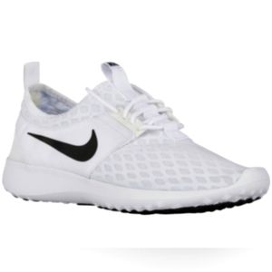 Nike Womens Rejuvenate White Ivory Low Running Shoes